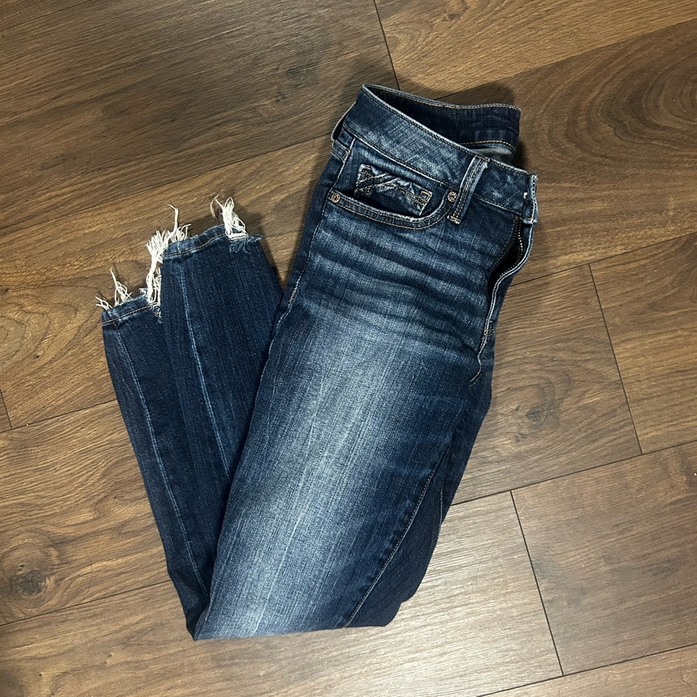 Buckle Black Dark Blue Distressed Ankle Jeans